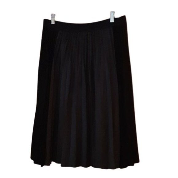Elie Tahari Pleated Skirt Size 12 Black Gray Colorblock - Picture 1 of 7